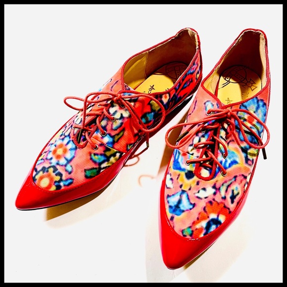VIVIENNE WESTWOOD “HADIE” RUG PRINT OXFORDS! - Picture 2 of 6